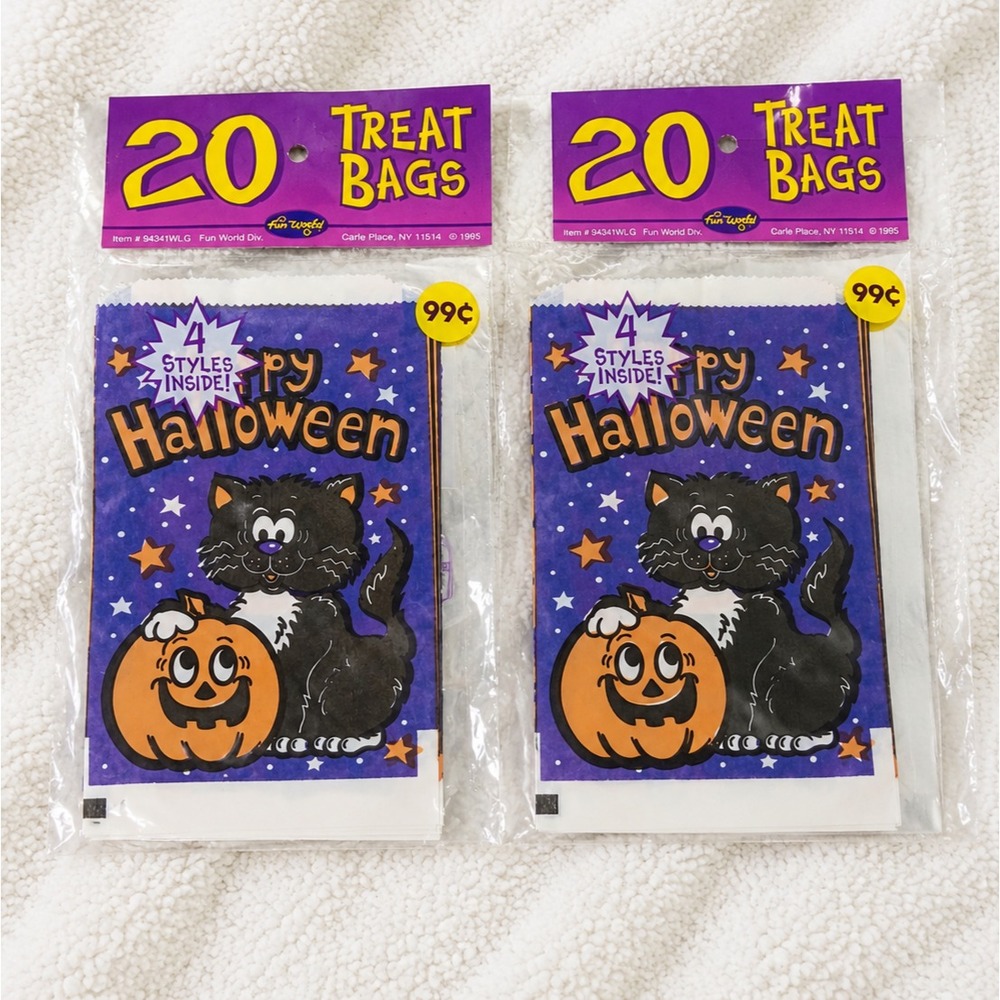 Vintage 1995 Fun World Halloween Trick or Treat Bags 40 Pack Cat Pumpkin NOS Lot
